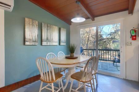 Blue Door Cottage 12 Miles To Yosemite Bbq Oakhurst Exteriör bild