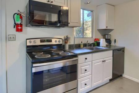 Blue Door Cottage 12 Miles To Yosemite Bbq Oakhurst Exteriör bild
