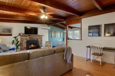 Blue Door Cottage 12 Miles To Yosemite Bbq Oakhurst Exteriör bild